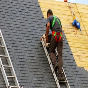 Dallas Roofer Installing A New Roof